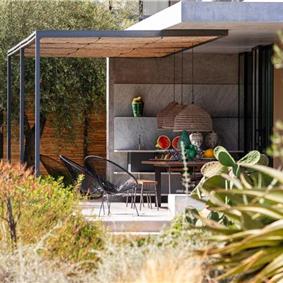 6 bedroom villa with pool and sea views near Noto, Sicily, sleeps 12